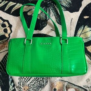 SILFEN Green Croc-Embossed Bag